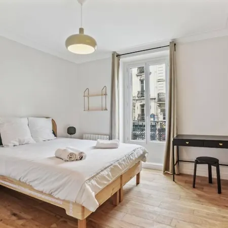 Superbe 3 Pieces 75010 아파트 *